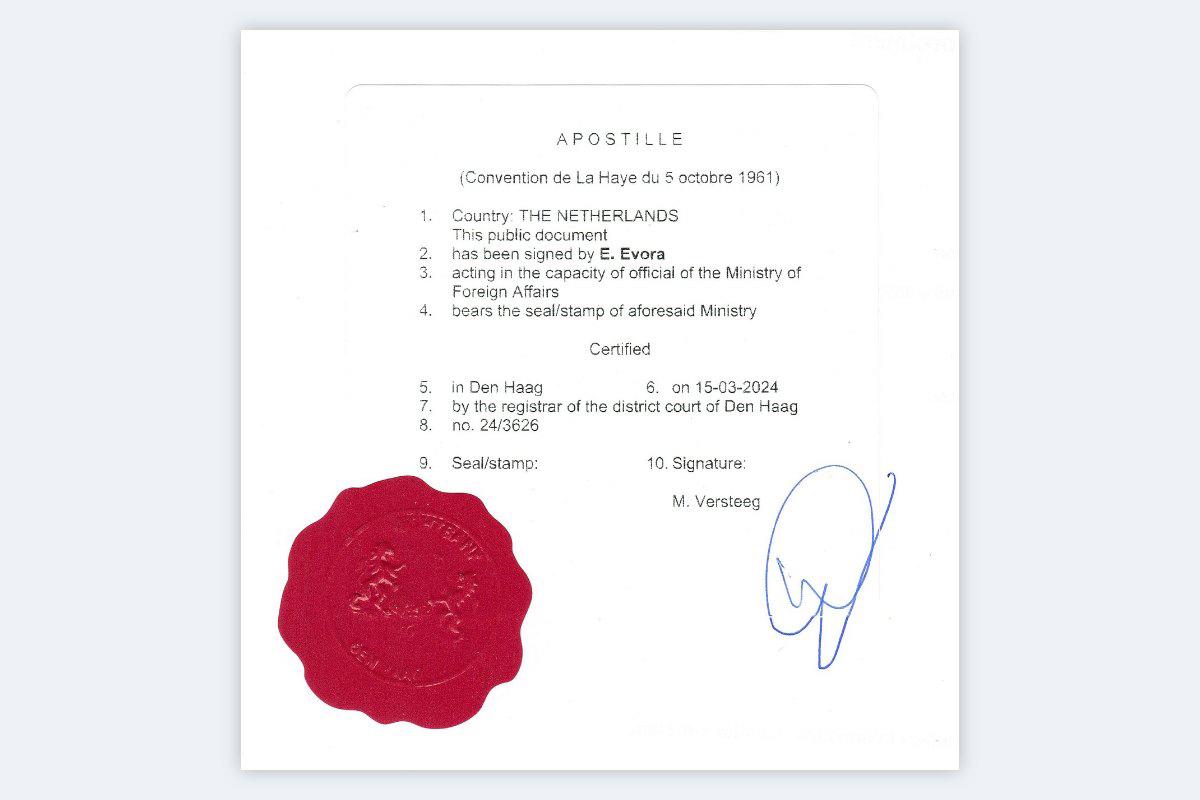 Mẫu chứng nhận Apostille với 10 mục theo Công ước La Hay, có con dấu đỏ và chữ ký